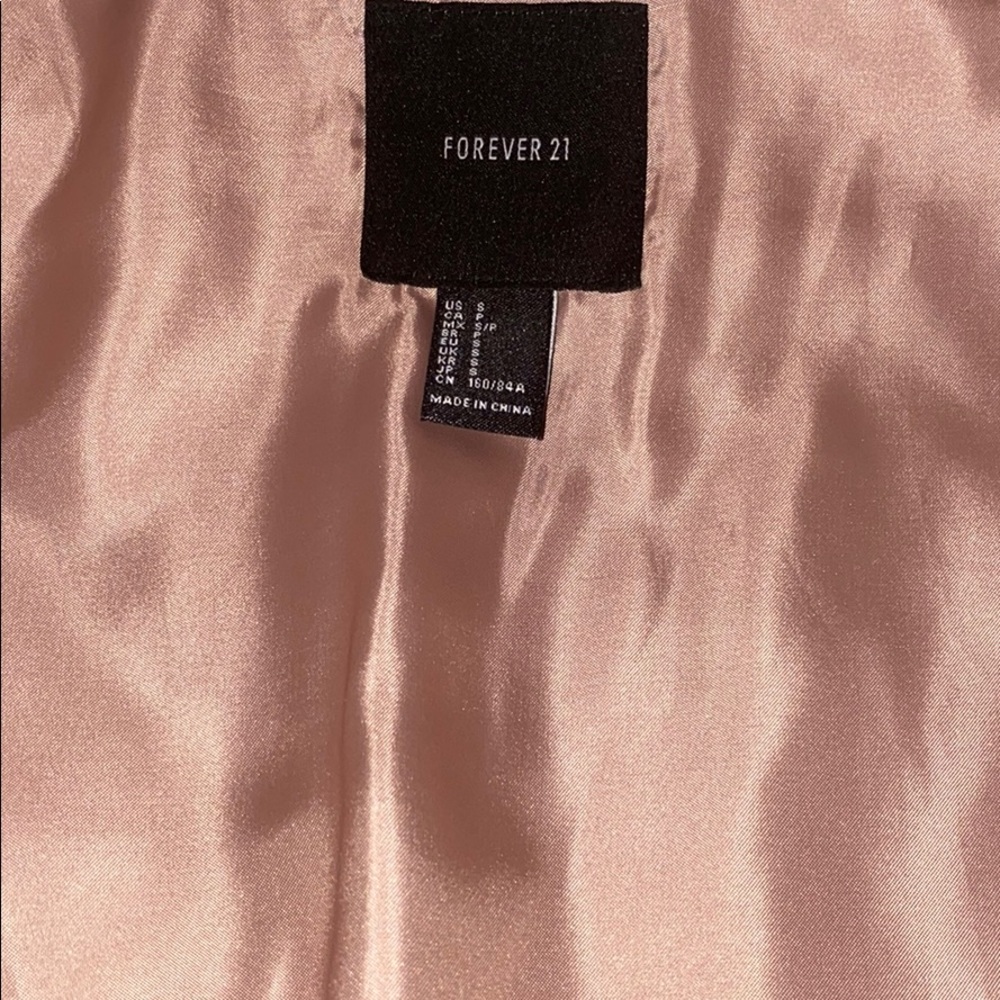 Pink fur jacket - Picture 3 of 5